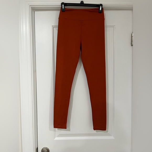 LuLaRoe Rust Colored Leggings - Picture 1 of 4